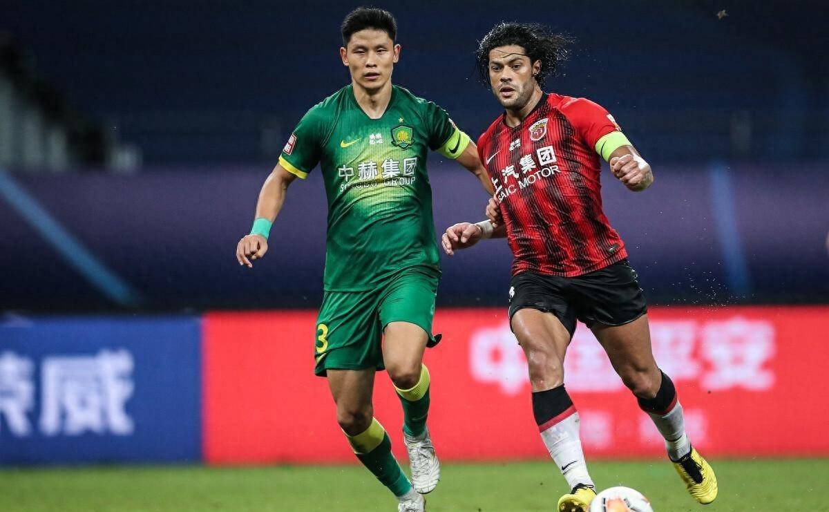 包含柏林赫塔客场惊险获胜，继续保持精彩表现的词条