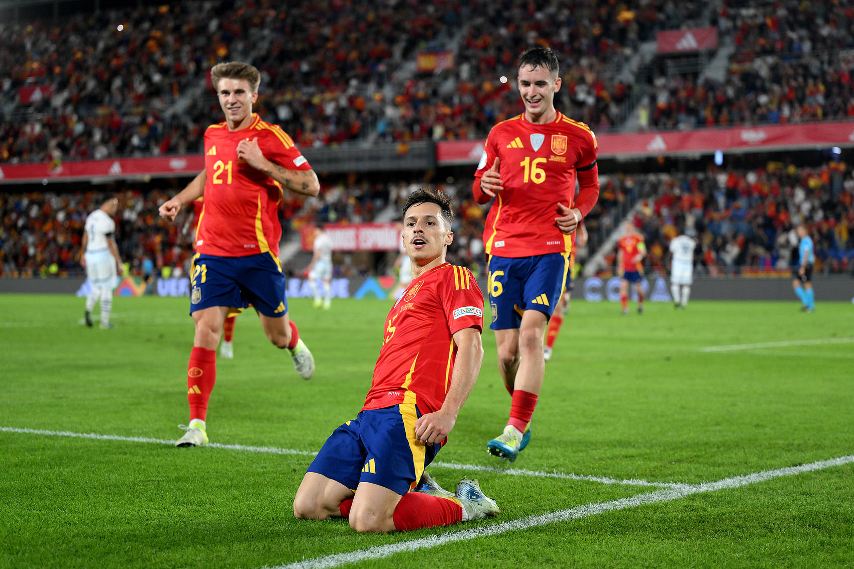 关于萨拉戈萨在激烈比赛中战平对手,不失分数的信息 关于萨拉戈萨在激烈比赛中战平对手,不失分数的信息