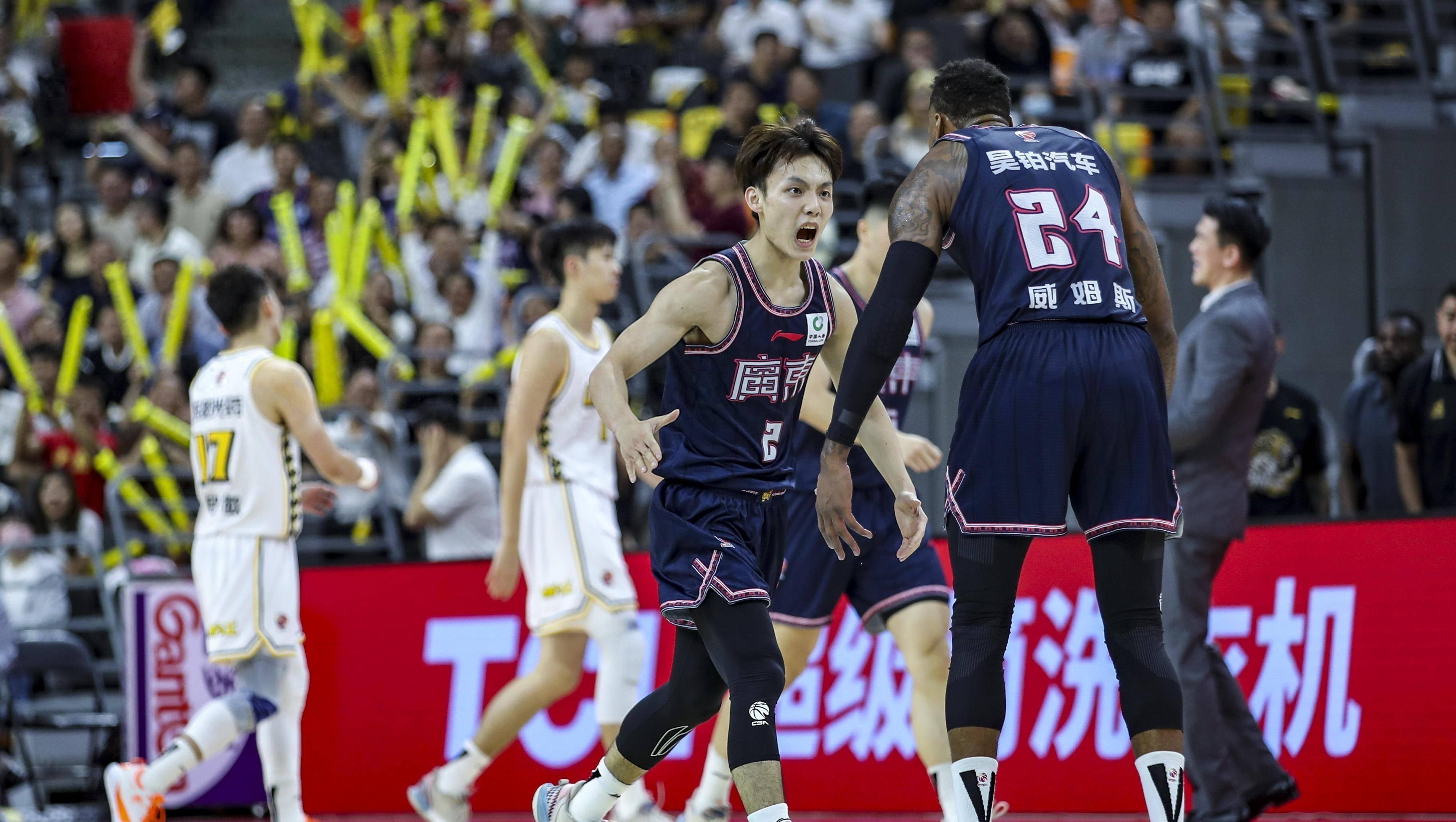 陕西男篮大胜广东，士气高昂