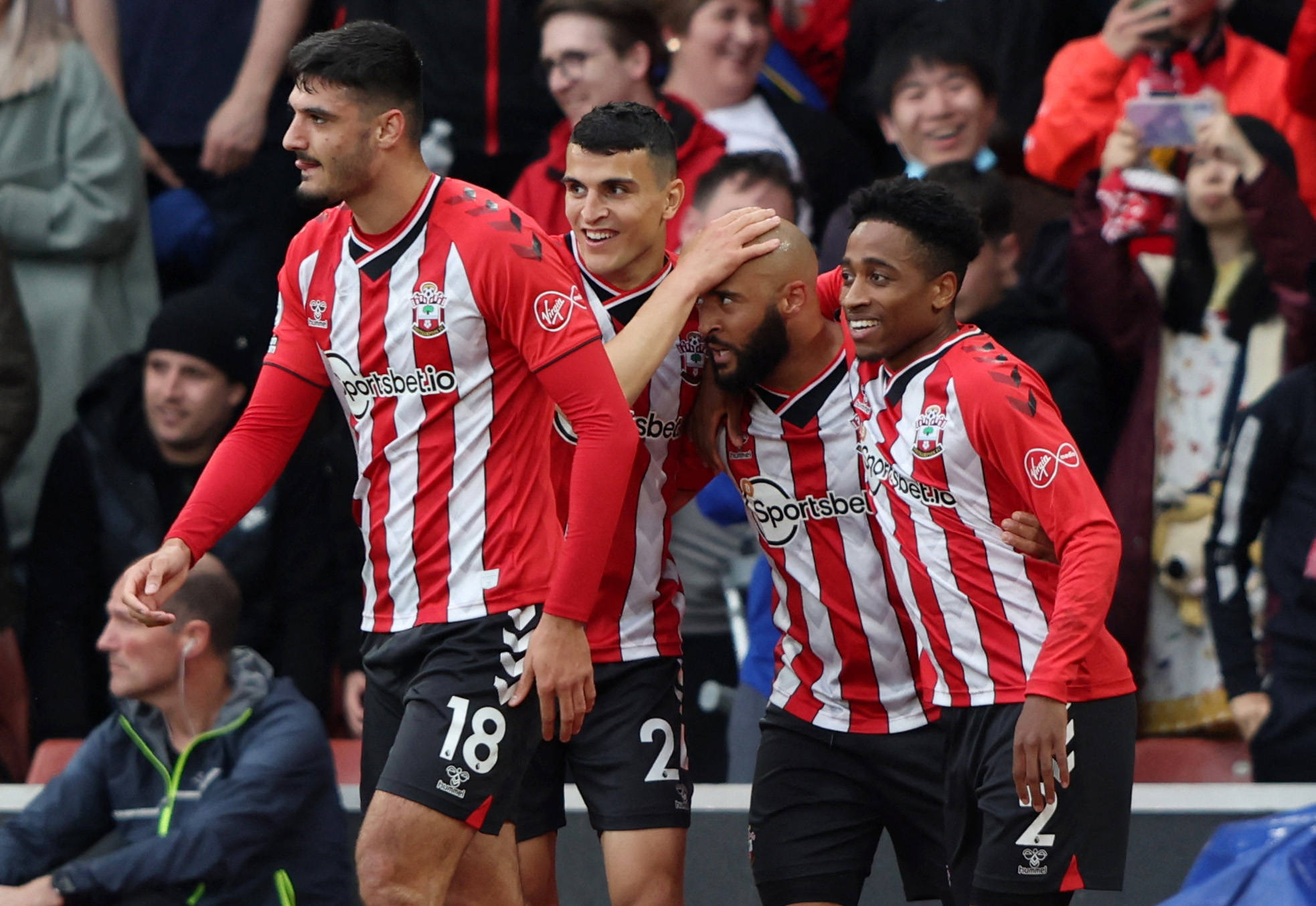 南安普顿挑战沃特福德,保级大战激烈开场的简单介绍 南安普顿挑战沃特福德,保级大战激烈开场的简单介绍