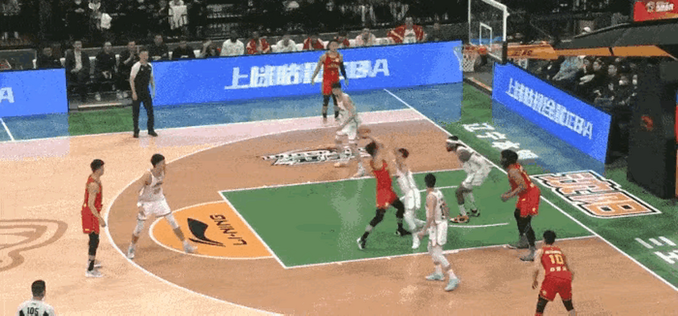 日本篮球联赛季后赛激烈开打，谁能笑到最后？