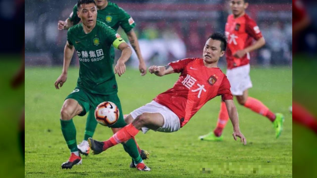 包含鲁能主场惨败恒大，陷入保级泥潭，谋求转机的词条