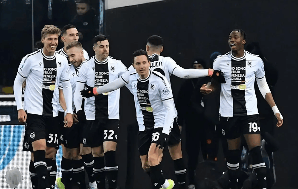 佛罗伦萨全力备战,乌迪内斯需全力以赴 佛罗伦萨全力备战,乌迪内斯需全力以赴