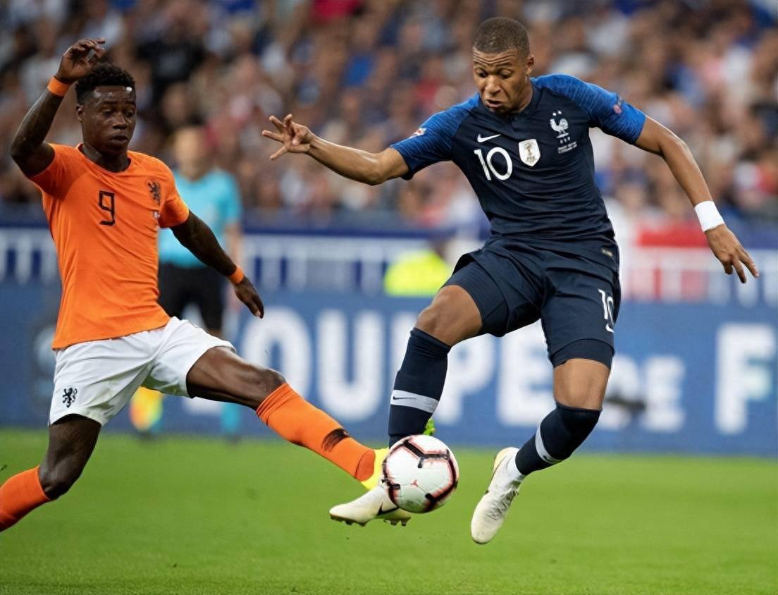 荷兰凭借实力战胜拉脱维亚,喜获胜利 荷兰凭借实力战胜拉脱维亚,喜获胜利