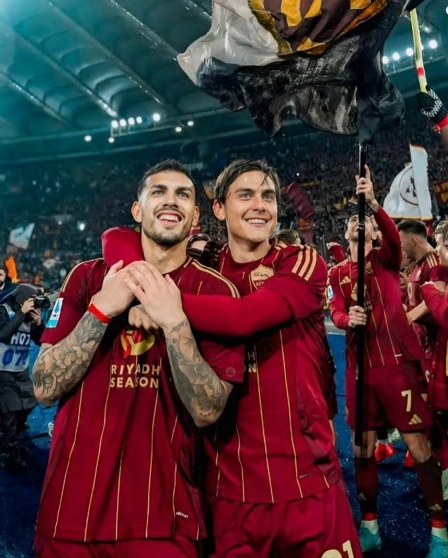 阿贾克斯主场不敌罗马,负于对手无缘晋级 阿贾克斯主场不敌罗马,负于对手无缘晋级