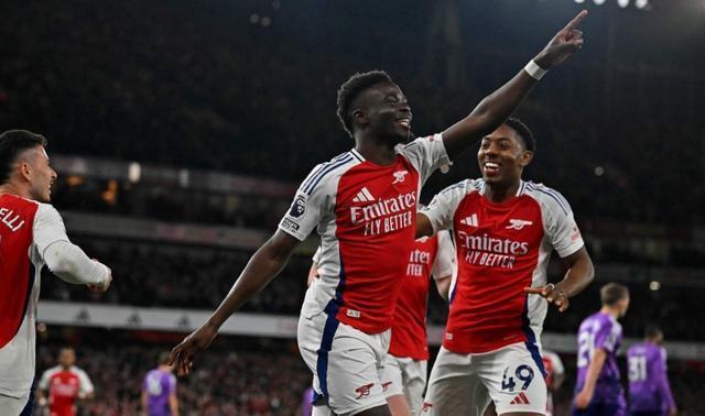 包含皇家马德里主场击败曼联,领先取得晋级资格的词条 包含皇家马德里主场击败曼联,领先取得晋级资格的词条