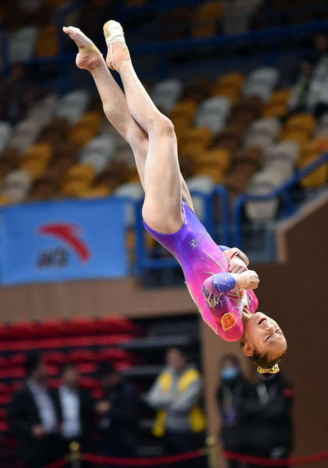 阿根廷选手在体操比赛中巧夺银牌的简单介绍 阿根廷选手在体操比赛中巧夺银牌的简单介绍