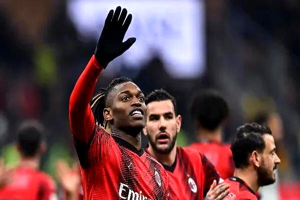 关于AC米兰主场失利,引发球迷不满的信息 关于AC米兰主场失利,引发球迷不满的信息