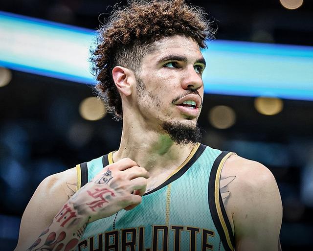 波特兰逆转战胜开拓者,利拉德独发神威 波特兰逆转战胜开拓者,利拉德独发神威